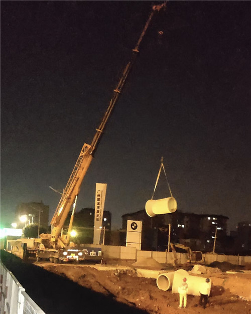 古县“弯臂矫正”—— 吊车的 “形变补偿” 技术